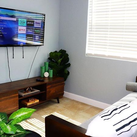 Luxury Studio Suite Close To Tampa Airport エクステリア 写真